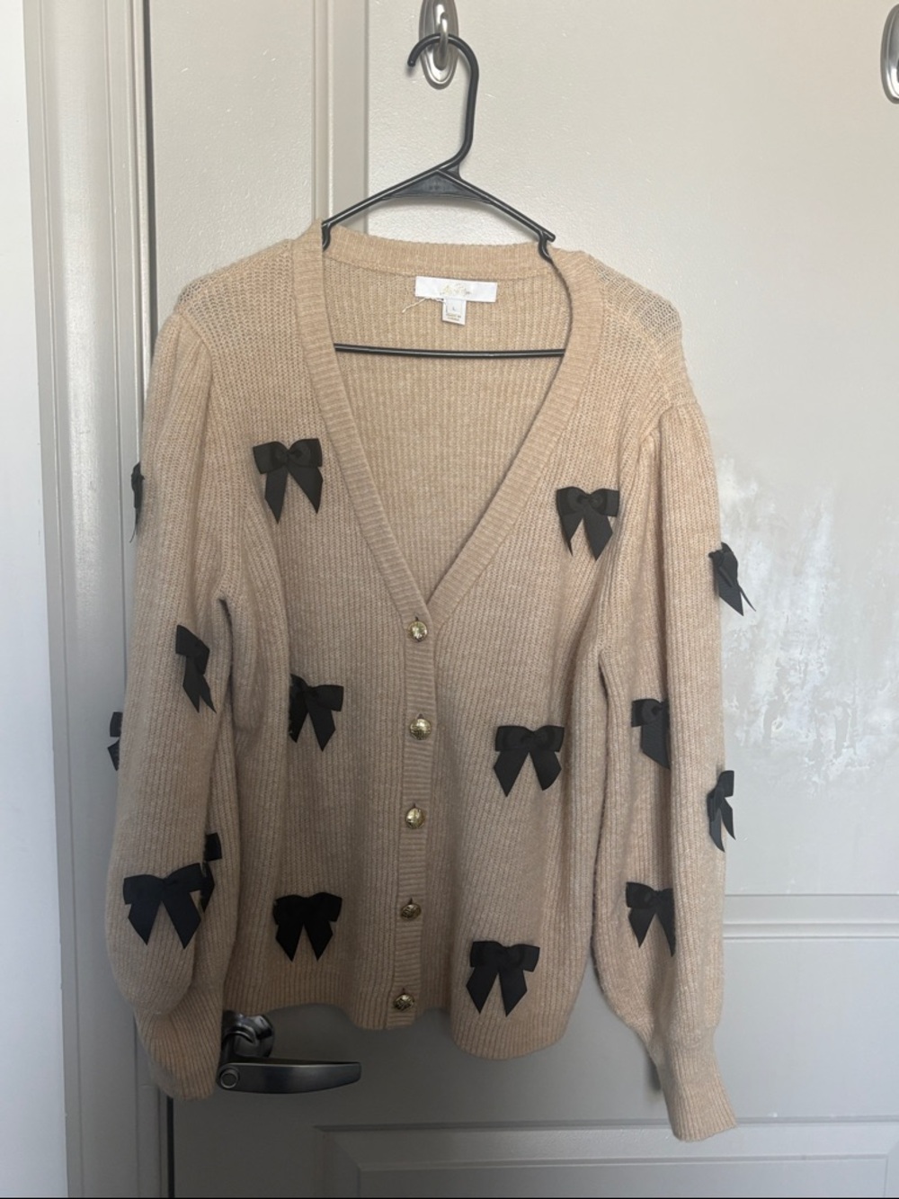 Excellent condition, Lilly Pulitzer bow cardigan SZ L